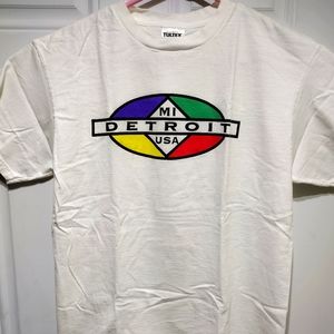 Detroit Michigan USA T-shirt Size Large